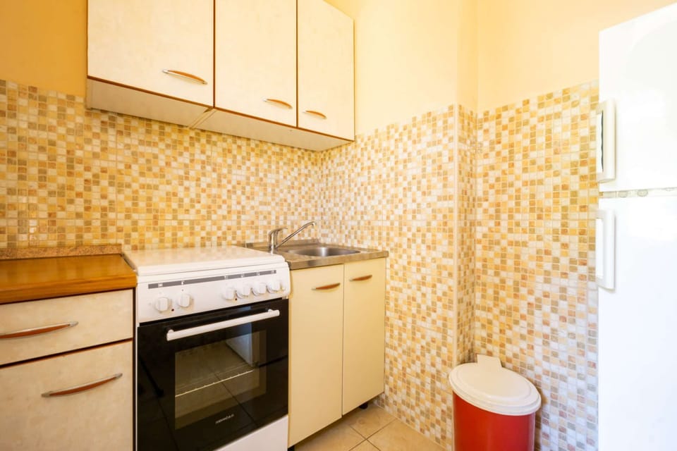 Apartment 7