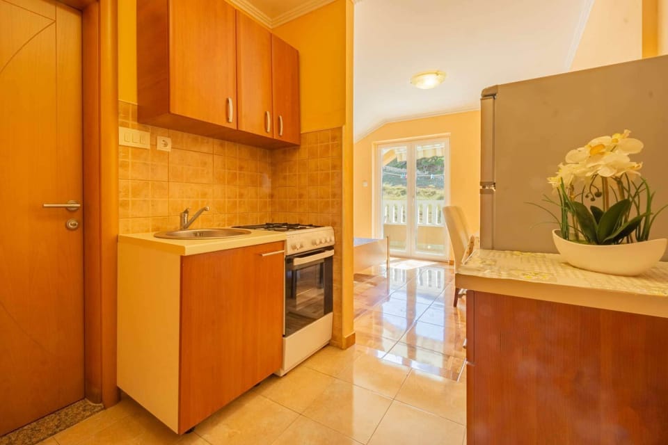 Apartment 8
