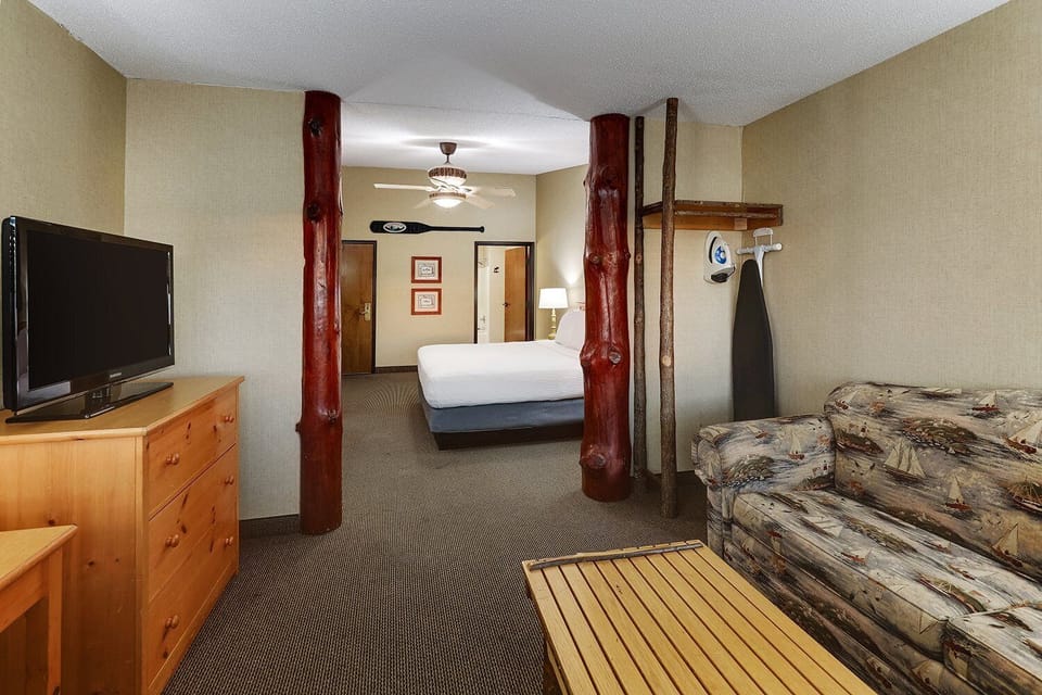 Bedroom. Interior and views may vary based on location and availability.