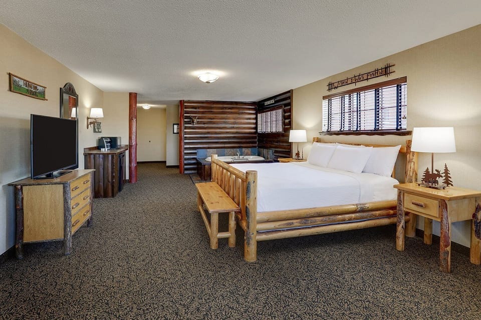 Bedroom. Interior and views may vary based on location and availability.