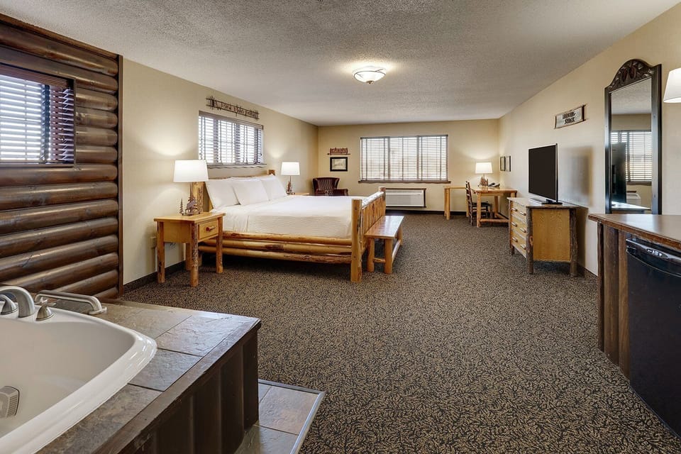 Bedroom. Interior and views may vary based on location and availability.