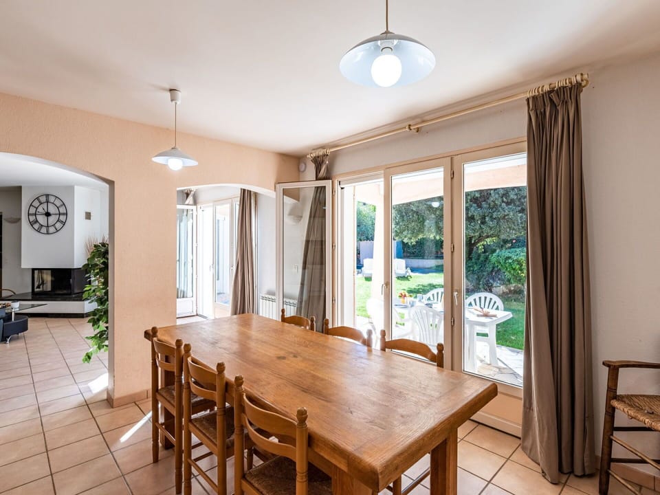 Building, Property, Wood, Interior Design, Table, Computer Desk, House, Window