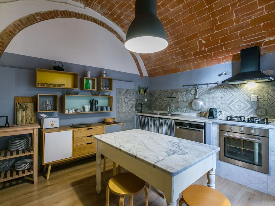 Furniture, Property, Table, Countertop, Cabinetry, Shelf, Kitchen, Interior Design, Wood, Chair