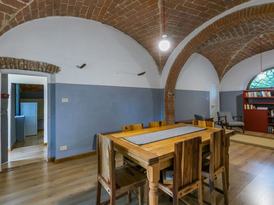 Table, Property, Furniture, Wood, Lighting, Interior Design, House, Floor, Flooring, Wall