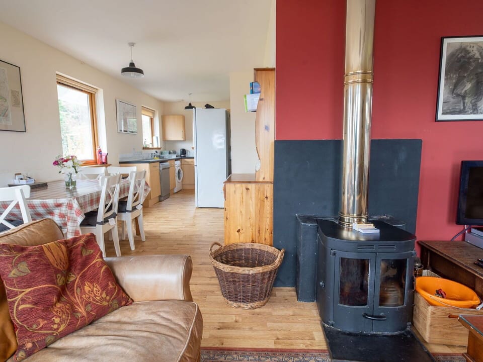 Picture Frame, Property, Furniture, Wood, Table, Building, Interior Design, Flooring, Floor, Couch