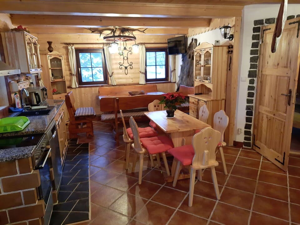Table, Furniture, Chair, Picture Frame, Wood, Window, Floor, Living Room, Kitchen, Flooring