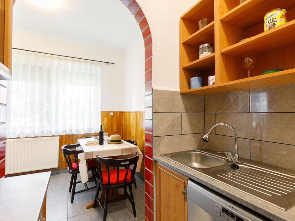 Cabinetry, Sink, Kitchen Sink, Furniture, Property, Tap, Countertop, Plumbing Fixture, Wood, Interior Design