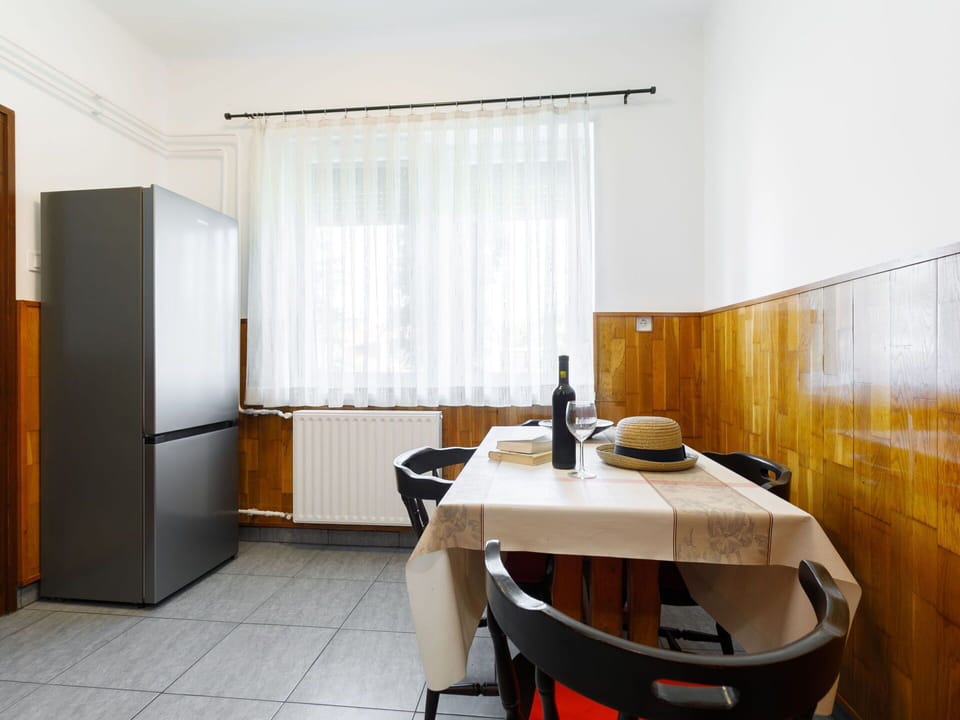 Furniture, Table, Wood, Interior Design, Flooring, Floor, Material Property, Cabinetry, Building