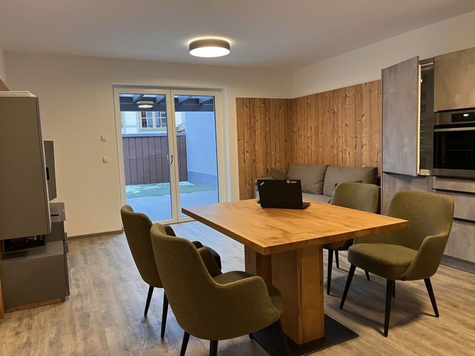Table, Furniture, Chair, Wood, Interior Design, Architecture, Flooring, Floor, Building