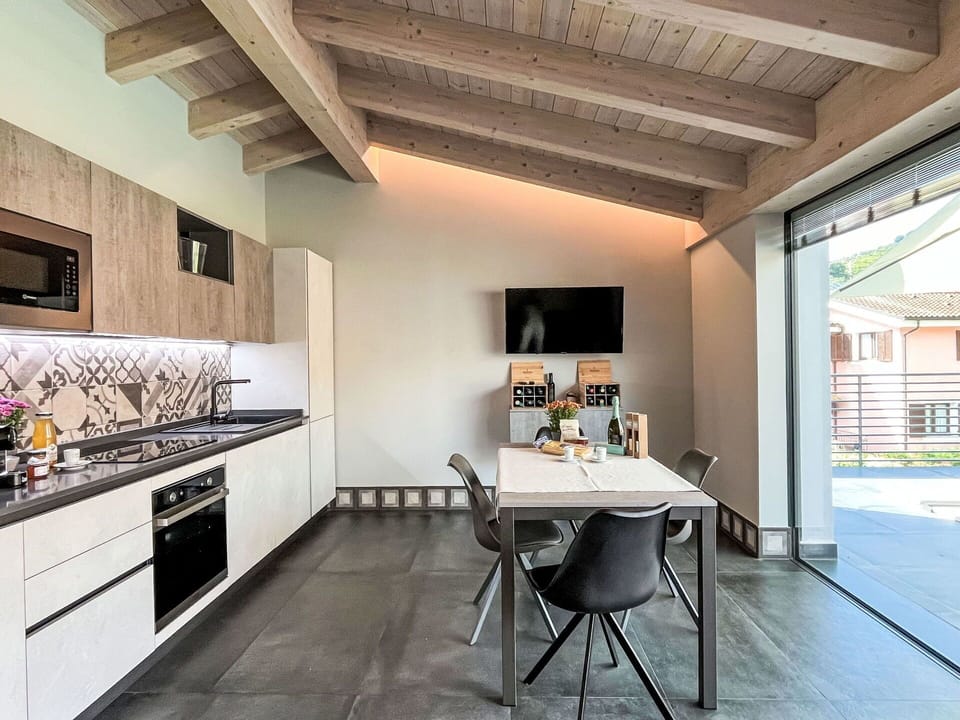 Property, Furniture, Table, Cabinetry, Building, Wood, Interior Design, Kitchen, Chair, Flooring