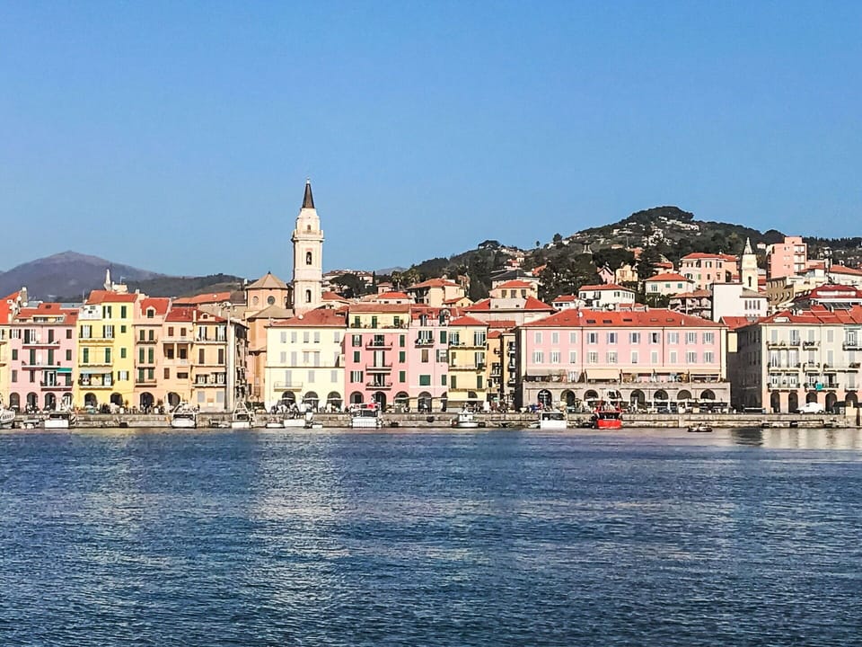 Boat, Coastal And Oceanic Landforms, Watercraft, Sea, Coast, Channel, Lake, Boats And Boating--Equipment And Supplies, Spire, Mast