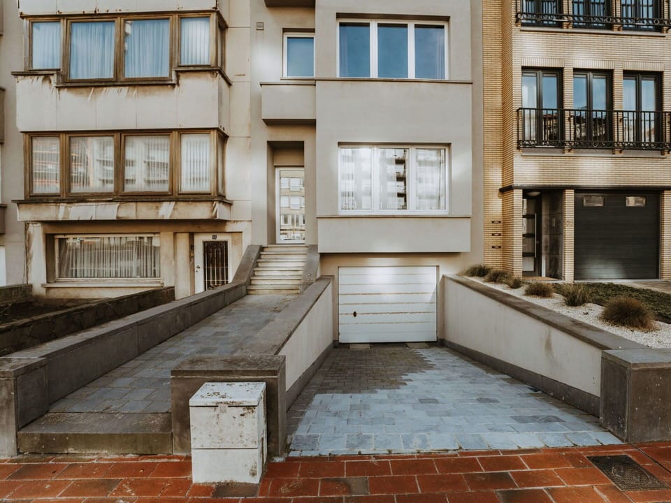 Building, Window, Urban Design, Residential Area, Neighbourhood, Condominium, Real Estate, Facade, Symmetry, Road Surface