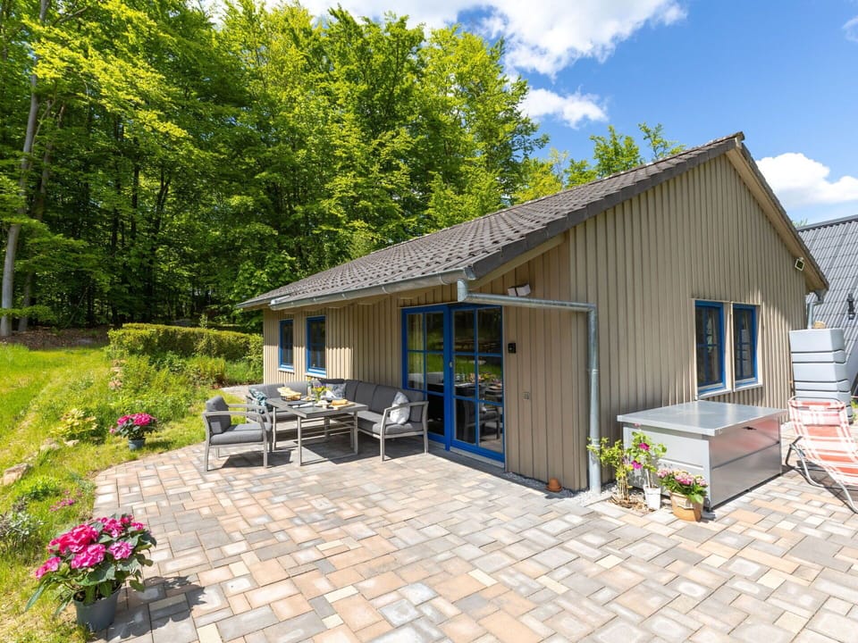 Cottage, Roof, Home, Door, Garden Buildings, Garden, Estate, Yard, Shade, Landscaping