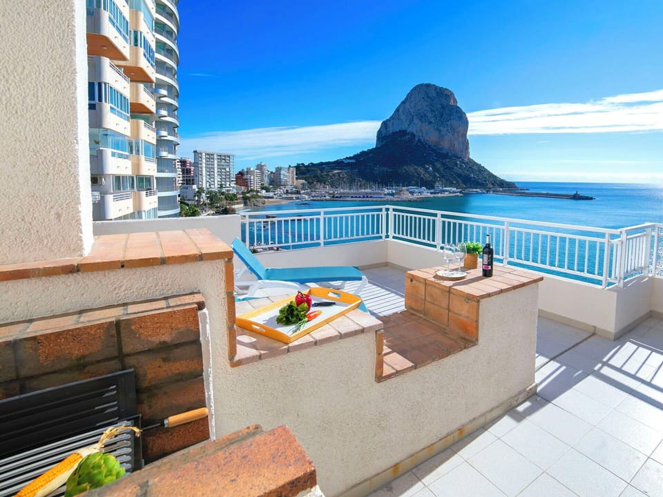 Apartment, Kitchen, Condominium, Countertop, Cabinetry, Hotel, Balcony, Major Appliance, Penthouse Apartment