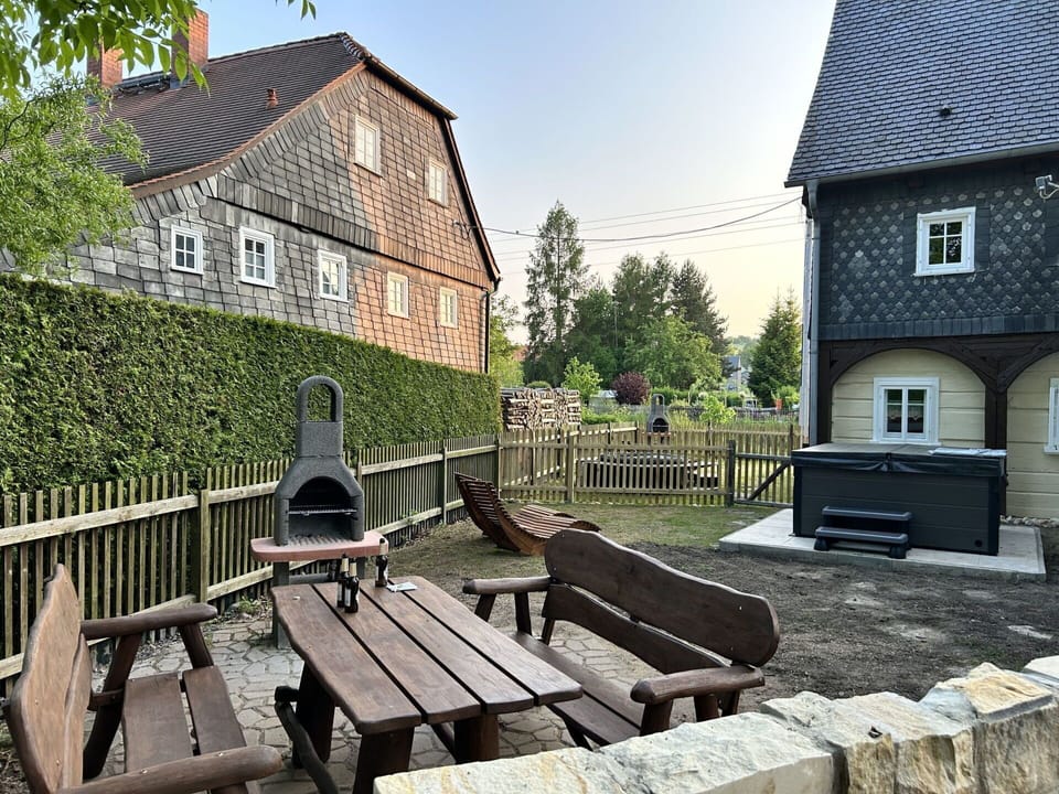 Building, Property, Sky, Plant, Window, Tree, House, Wood, Cottage, Residential Area
