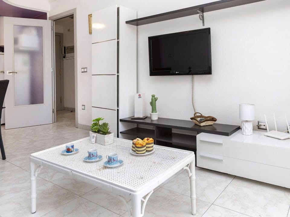 Table, Furniture, Couch, White, Interior Design, Wood, Rectangle, Living Room, Flooring
