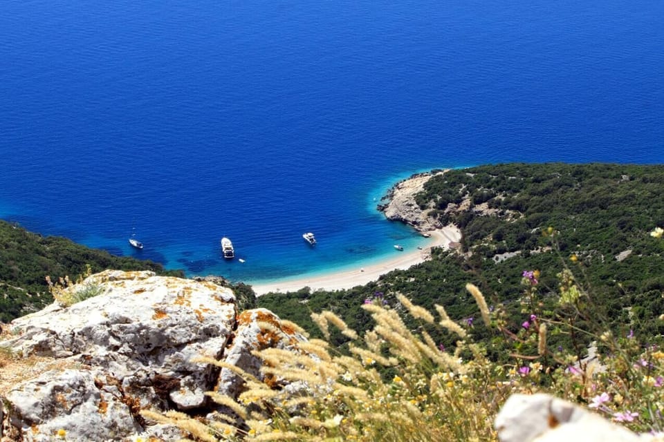 Nearby beaches