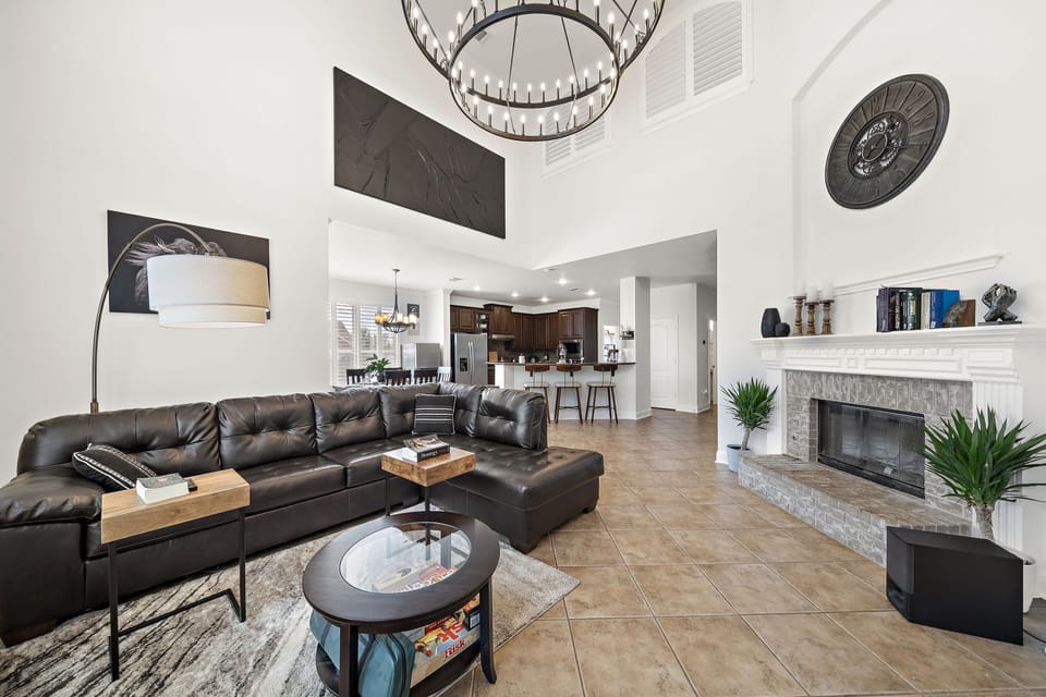 Perfectly designed to accommodate all your family and friends comfortably.