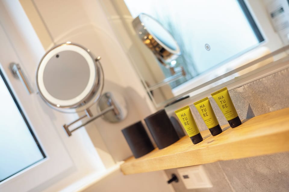 Bathroom amenities