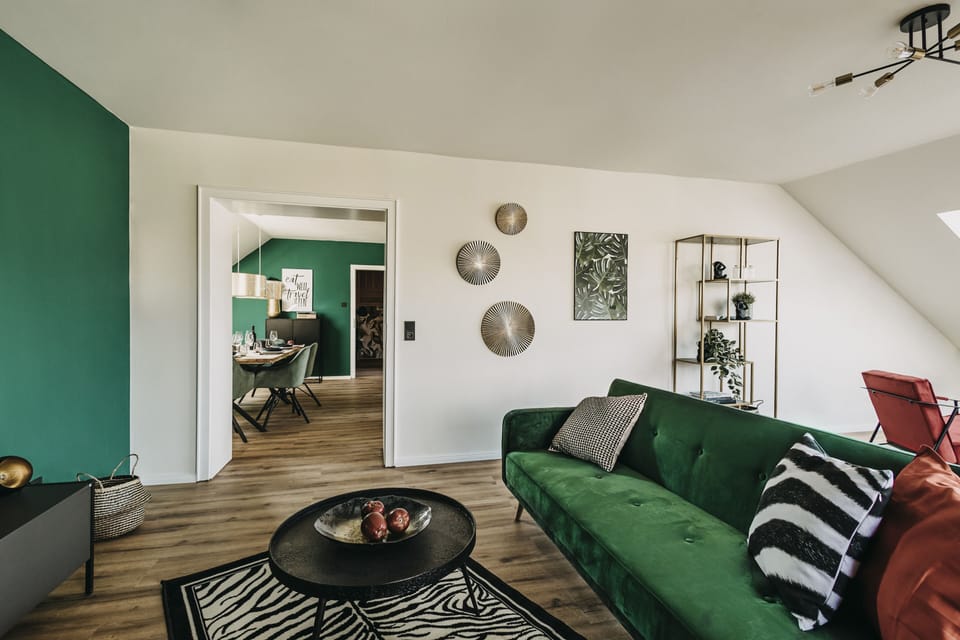 Im Wohn- und Esszimmer ist viel Platz für happy people! 
