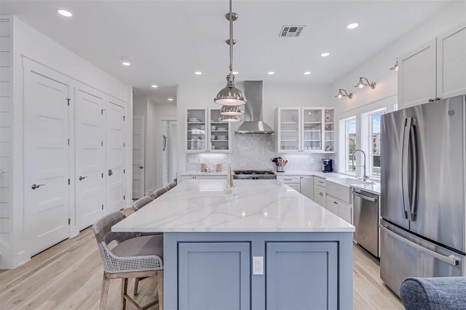 Kitchen, 1st Floor