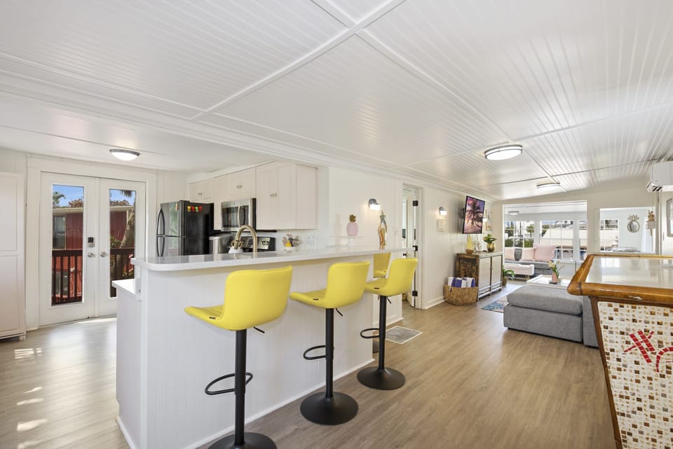 Kitchen Eating area