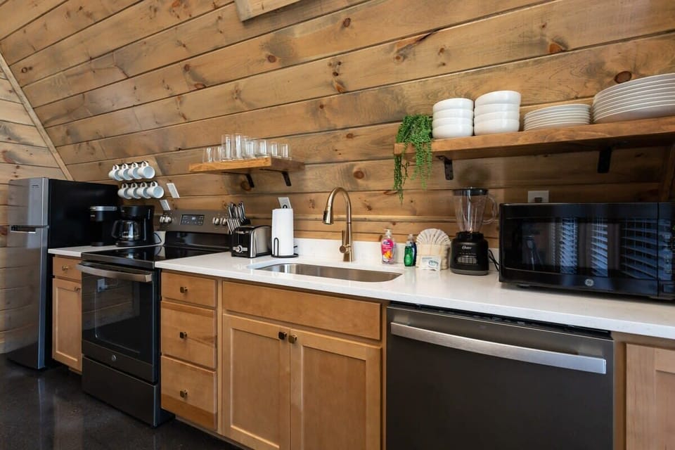 Kitchen Side View!