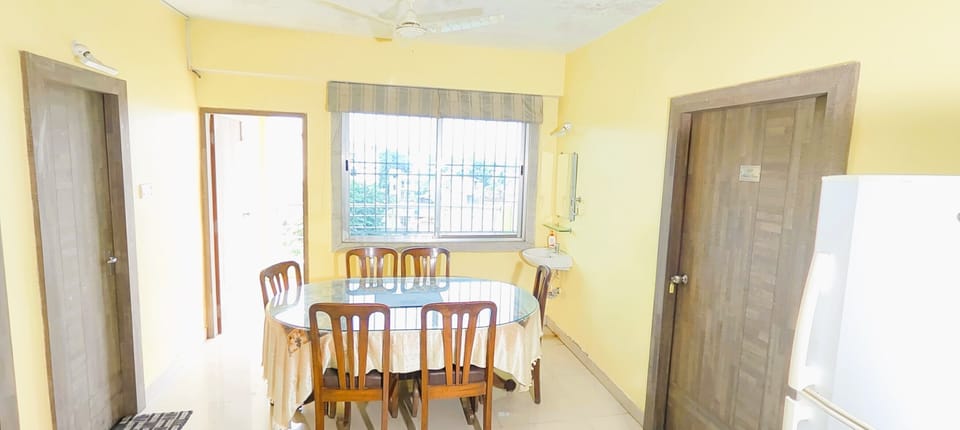 6-seater Dining Table