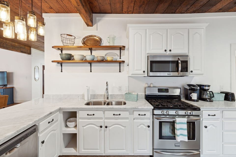 Kitchen (2)