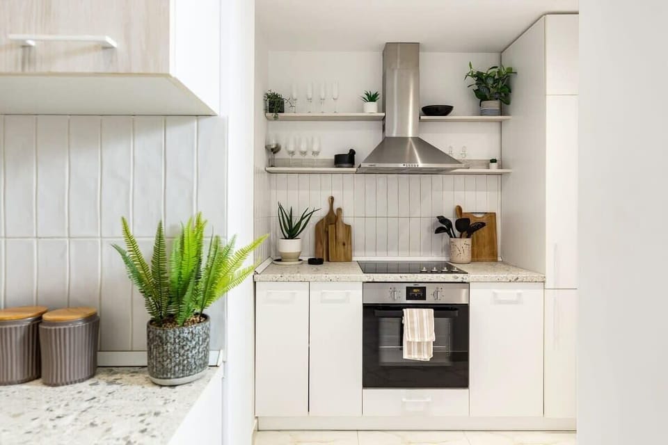 Life Tastes Better Here – Your Gourmet Getaway Starts in the Kitchen.