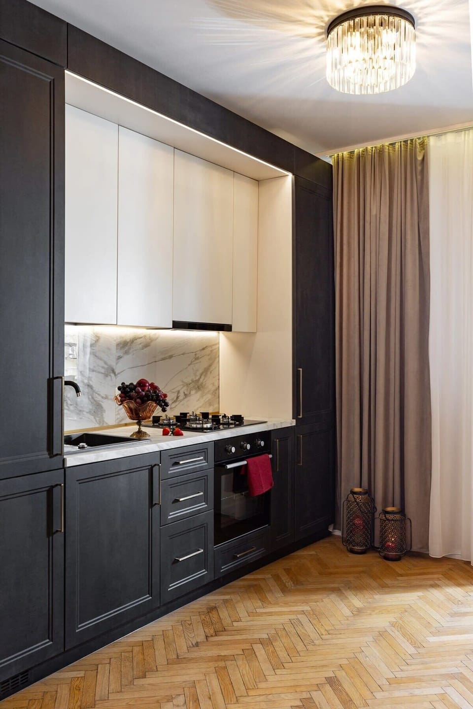 Where Elegance Meets Comfort – Your Kitchen, Your Signature Style.