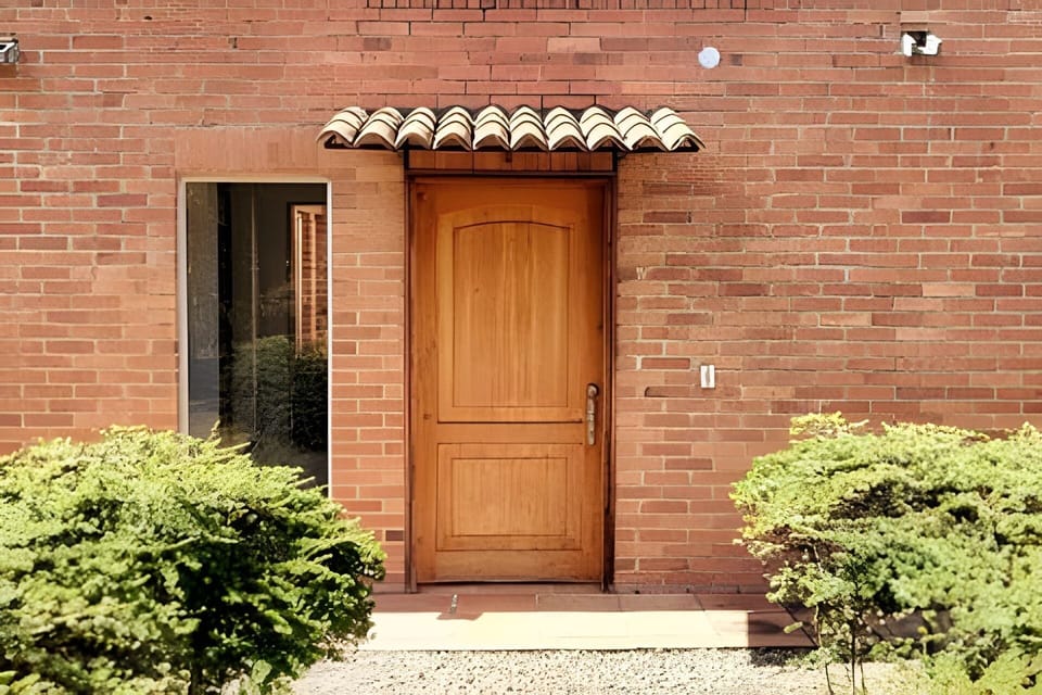 Facade / entrance