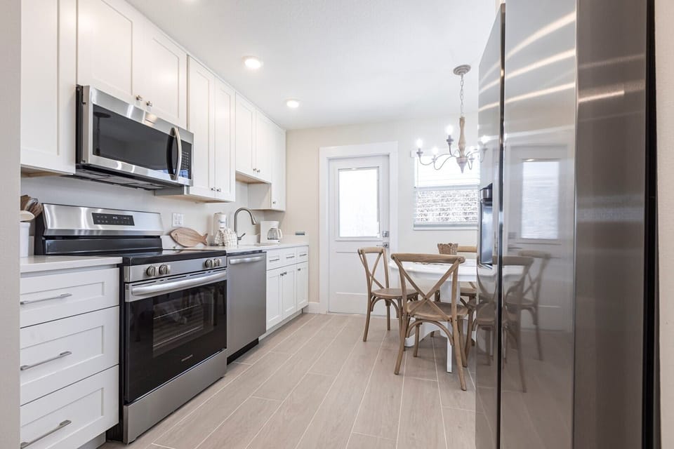 04 Kitchen Dining