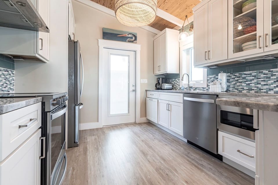 06 Kitchen