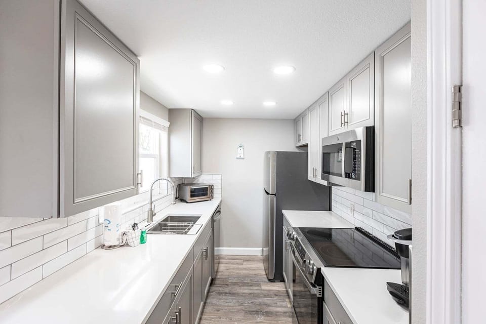 11 Kitchen