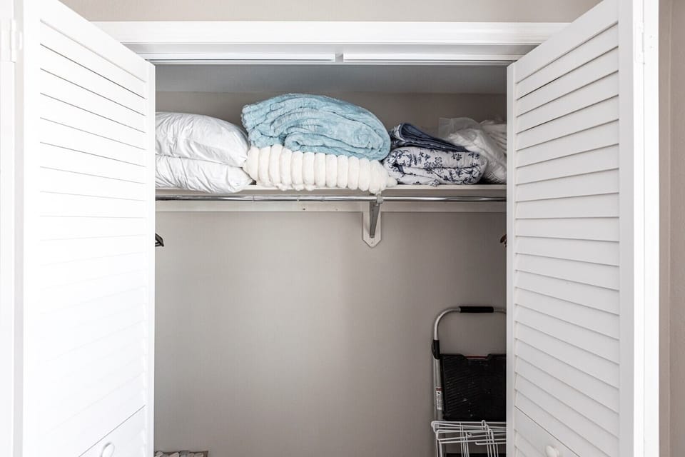 18 Closet