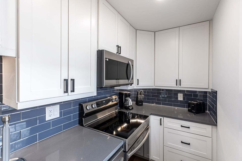 10 Kitchen