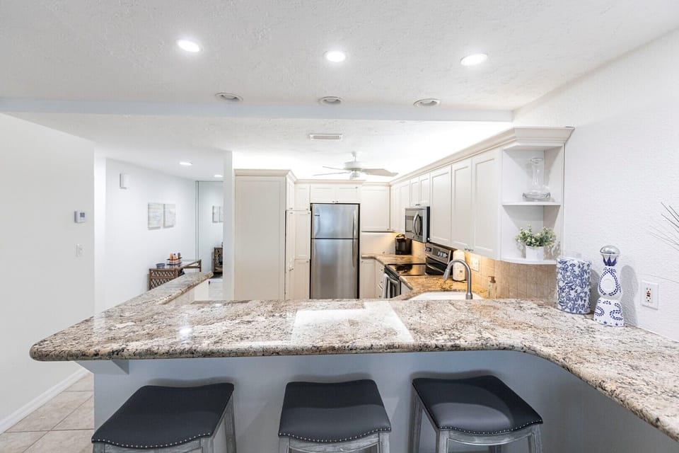 05 Kitchen Seating