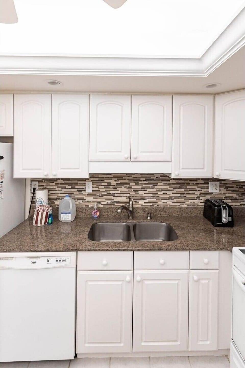 12 Kitchen