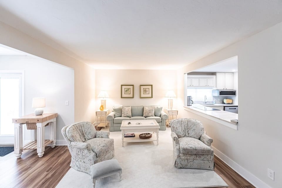 04 Living Room