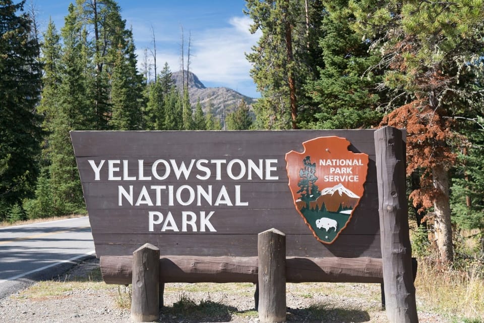 yellowstone-national-park-scaled