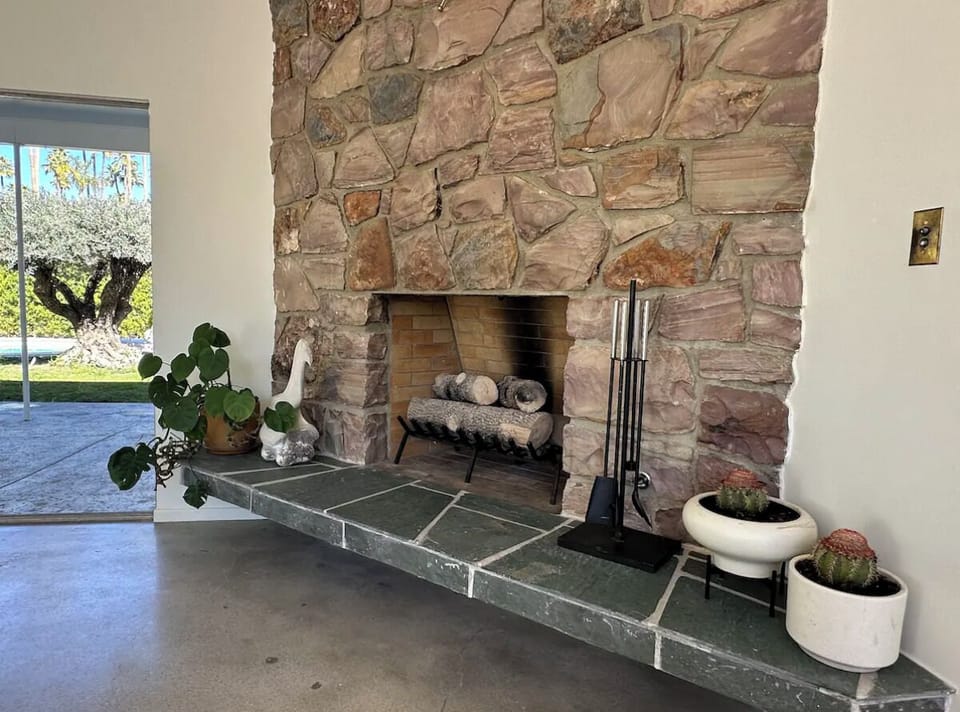 gas fireplace 