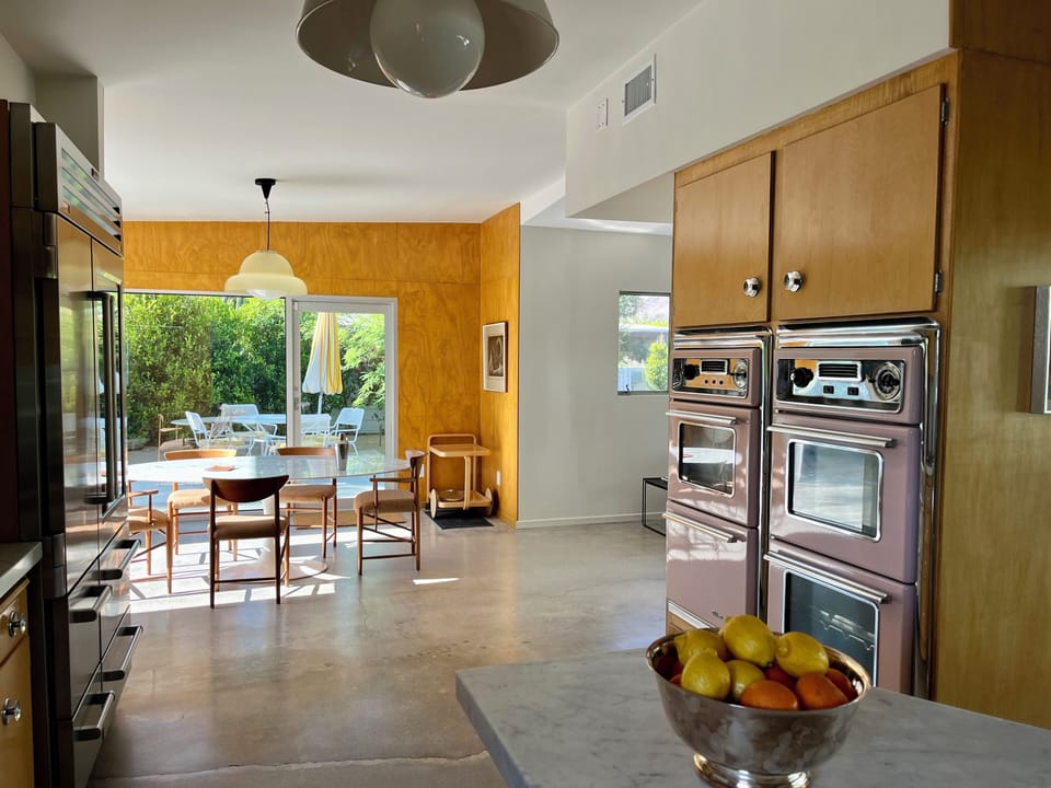 looking to the dining room 