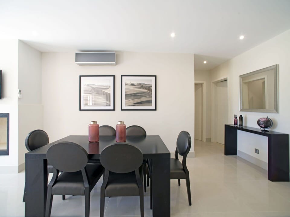 Furniture, Property, Cabinetry, Comfort, Building, Azure, Wood, Lighting, Lamp, Interior Design
