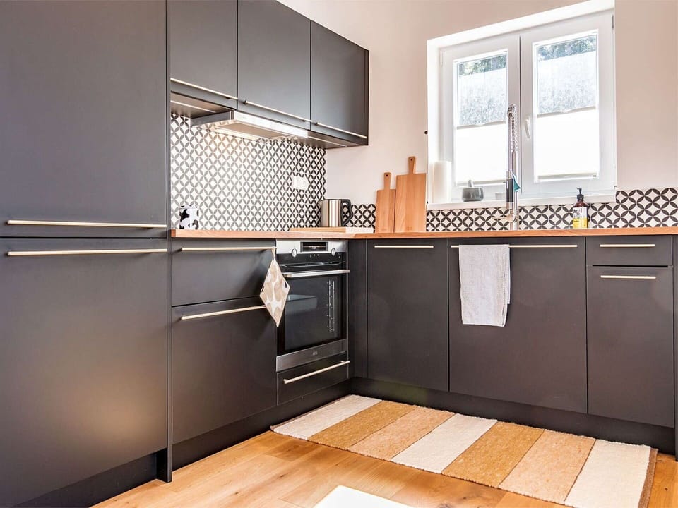 Cabinetry, Countertop, Kitchen Sink, Kitchen, Kitchen Stove, Wood, Home Appliance, Kitchen Appliance, Flooring, Interior Design