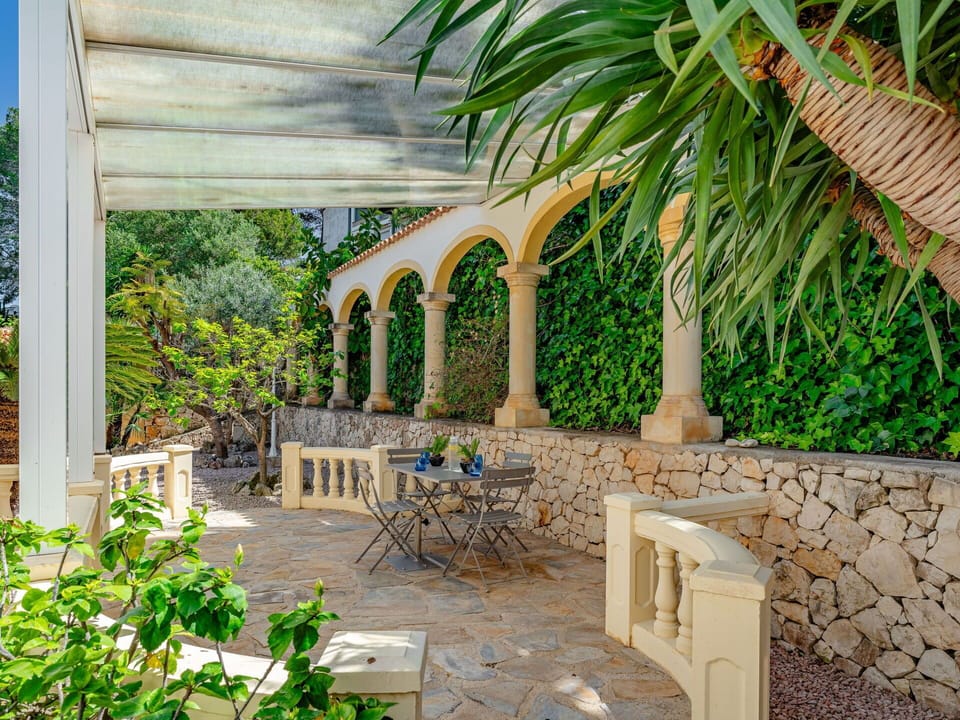 Column, Shade, Garden, Resort, Flowerpot, Hacienda, Eco Hotel, Outdoor Structure, Landscaping