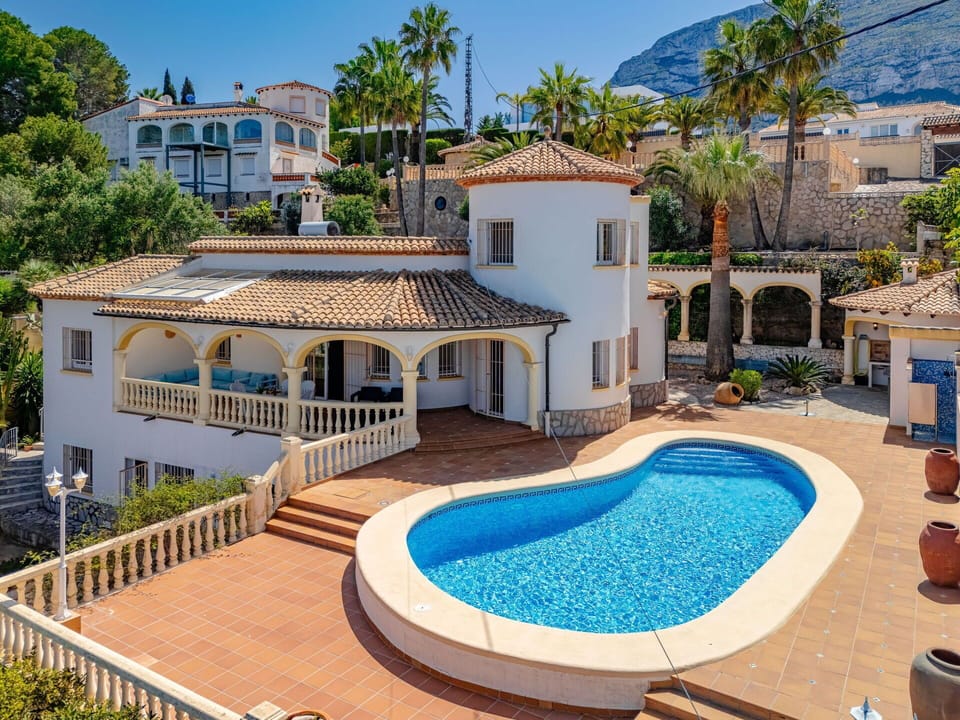 Resort, Swimming Pool, Estate, Balcony, Villa, Hacienda, Eco Hotel, Mansion, Hotel