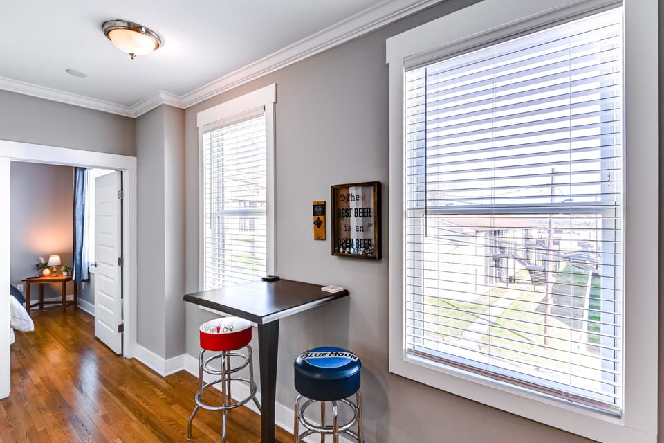 Dining Area | Dishware & Flatware Provided