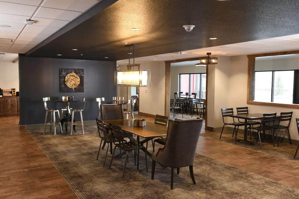 Settle in for coffee and conversation at spacious communal tables.