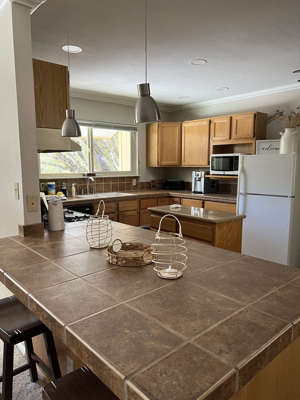 Full kitchen. Pots, pans, cookie sheets, blender, toaster, dishwasher